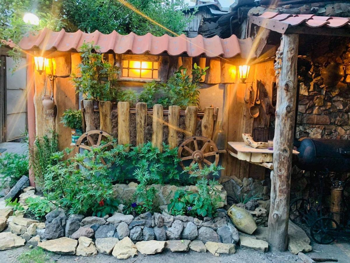 Alashkert Guesthouse ,Ալաշկերտ Հյուրատուն Gyumri Eksteriør bilde